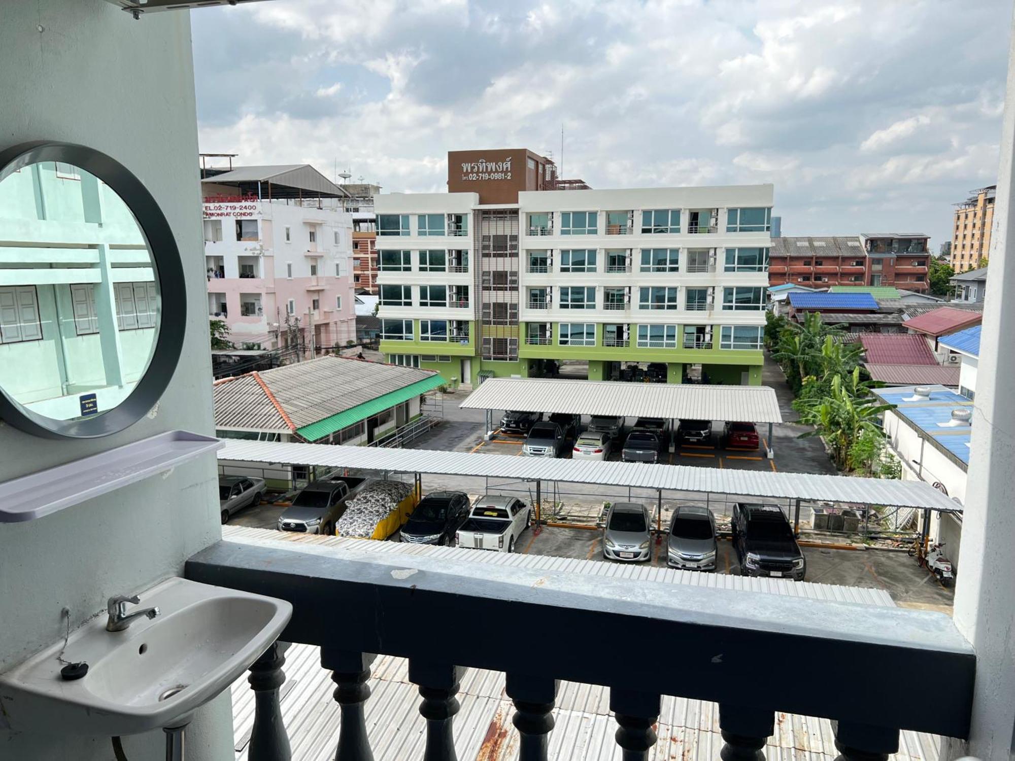 Kpp Mansion 407 Apartman Bangkok Kültér fotó